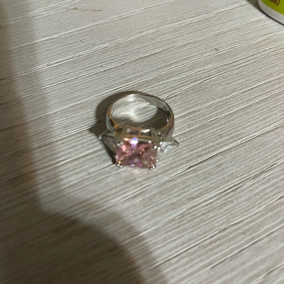 Pink CZ ring - Picture 2 of 2